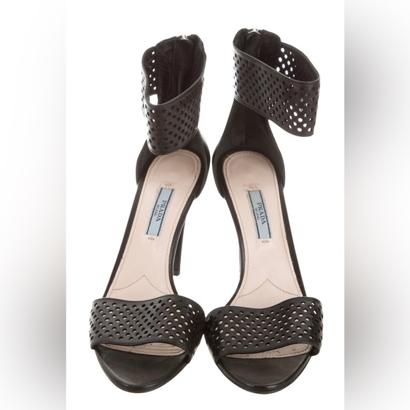 Prada heels in Black size 8 - Picture 3 of 7